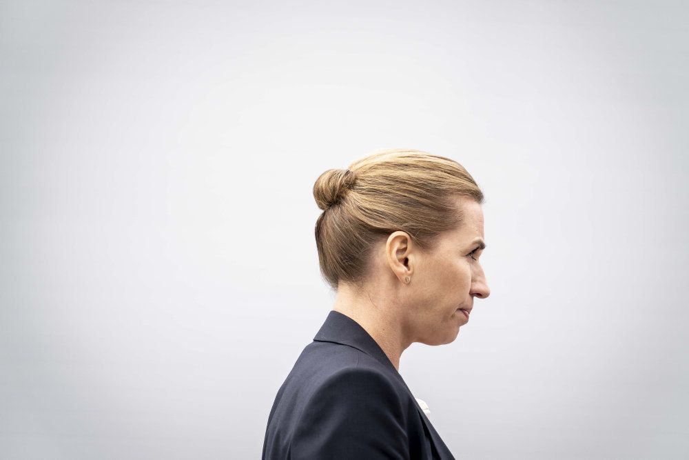 I kølvandet på tv-vært Sofie Lindes opråb mod sexisme ved Zulu Comedy Galla, som har fået mange kvinder til at bakke op og dele deres egne oplevelser, slår statsminister Mette Frederiksen fast: Sexchikane er magtmisbrug.