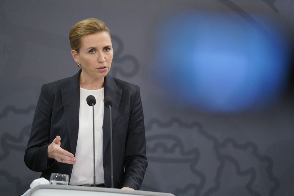 Statsminister Mette Frederiksen holder covid-19 pressemøde i Spejlsalen i Statsministeriet i København.