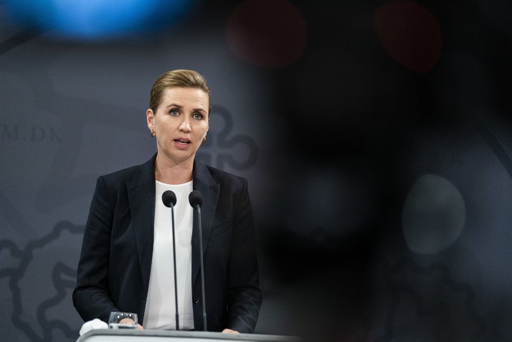 Statsminister Mette Frederik (S) og hendes embedsfolk er angiveligt i færd med at ansætte et departementsråd for økonomisk politik. (Arkivfoto)