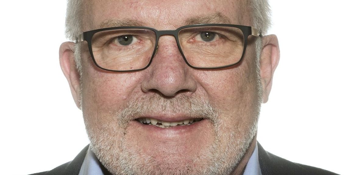 Hans Erik Møller (S), næsteformand for Social & Arbejdsmarkedsudvalget i Esbjerg Kommune, står med en ekstraregning på millioner for ulovligt opkrævet rengøringsbetalinger til borgere på botillbud. (Arkiv)