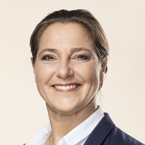 De ældre skal have langt bedre besked om, at de frit kan vælge pleje og plejehjem, mener Venstres ældreordfører Jane Heitmann.