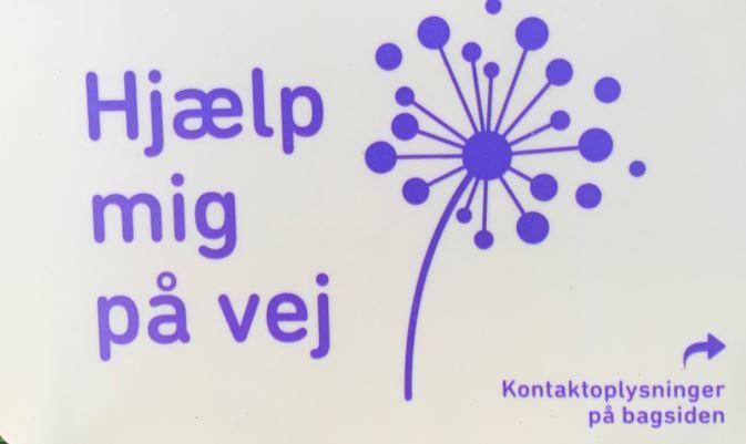 'Mælkebøttekortet' er tiltænkt mennesker med begyndende demens. Med kortet kan de på en diskret måde gøre opmærksom på, at de måske har brug for hjælp.