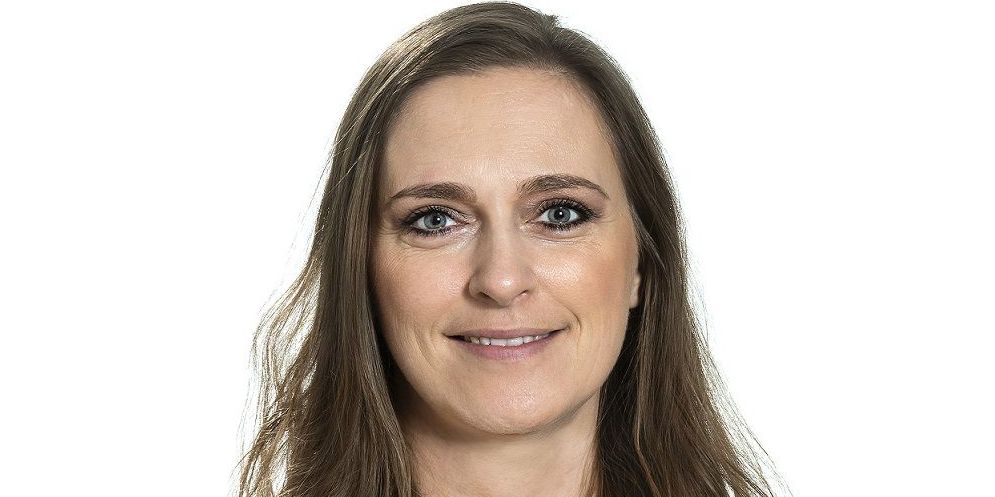 May-Britt Andrea Andersen (K) står bag beslutningen om at hænge Dannebrog op i byrådssalen i Esbjerg.