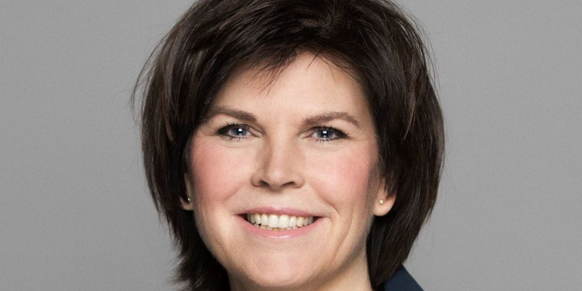 Greves borgmester Pernille Beckmann (V) afviser, at det er et demokratisk problem, at borgerne ikke får indsigt i, hvordan kommunens serviceudgifter udvikler sig.