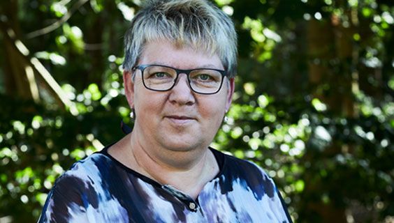Det er "hul i hovedet" at spare på rengøringen midt i en coronatid. Det mener Pia Heidi Nielsen, sektorformand for Kost- og Servicesektoren i FOA.