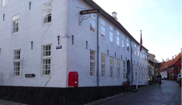 Sommerens hjælpepakker, det danske sommervejr og billige færgebilletter har haft betydning for, at Ærø Museum taler om besøgsrekord i 2020.