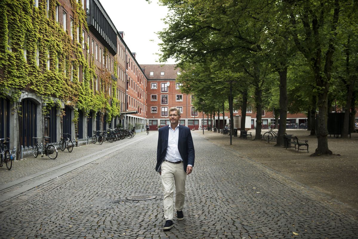 En ny mulighed for som kommune at frasige sig en byggeafgift skal bruges, så der kan blive bygget flere almene boliger. Det mener overborgmester Frank Jensen (S).