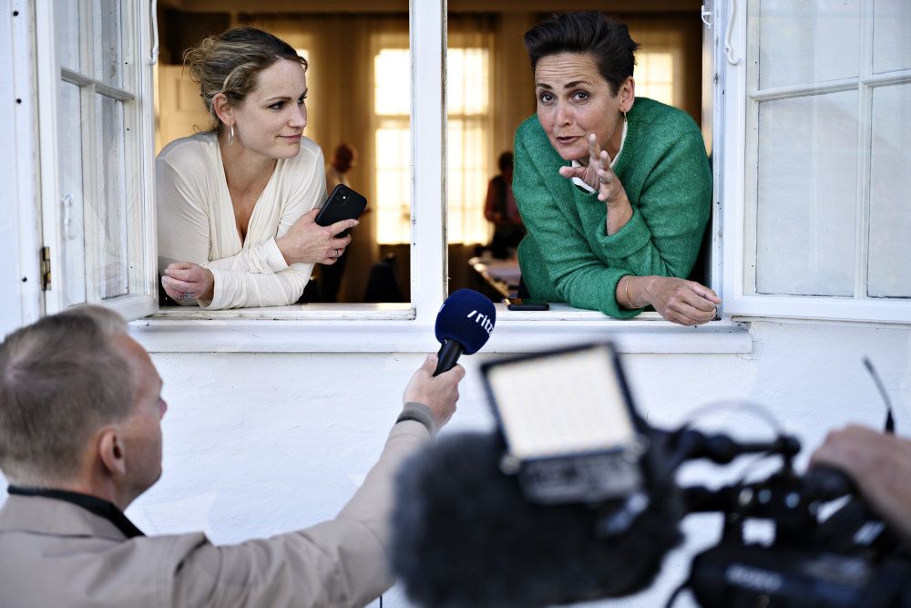 De Radikales leder Morten Østergaard truer med ikke at stemme for finansloven, hvis ikke der kommer et markant skifte på klimaområdet med en ændring af regeringens Klimaprogram til følge. Også Enhedslistens politiske ordfører Pernille Skipper og SF's formand Pia Olsen Dyhr er frustrerede over det, de opfatter som lave ambitioner fra regeringen på klimaområdet.