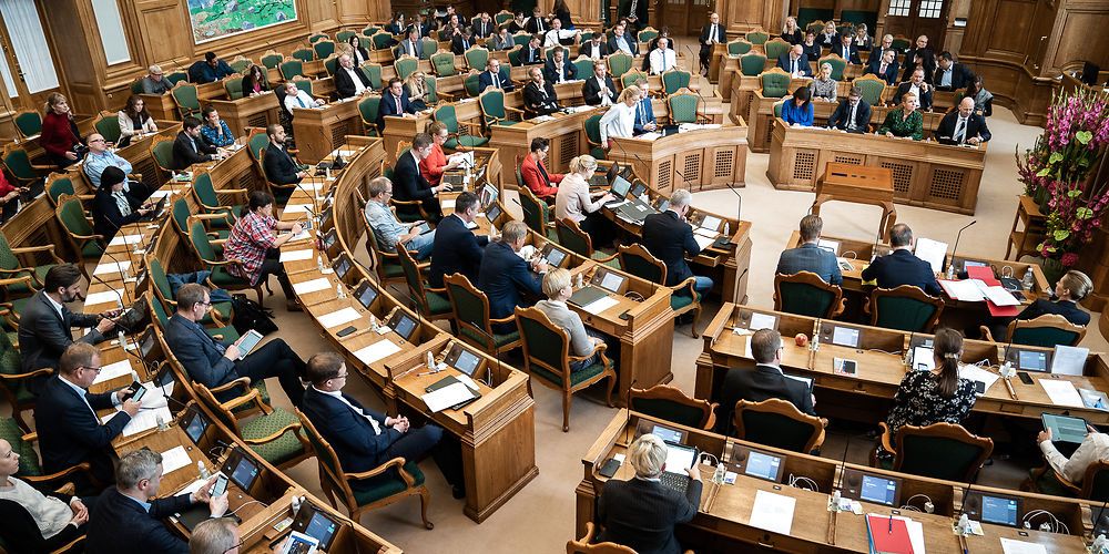 Under torsdagens åbningsdebat i Folketinget var der stor opbakning til regeringens forslag om at sætte syv kommuner fri på udvalgte områder. Dermed tyder alt på, at forslaget bliver gennemført.