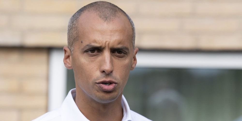 Udlændinge- og integrationsminister Mattias Tesfaye (S) afviser at ændre på kriterierne for den omstridte integrationsydelse, selv om en undersøgelse fra Udlændinge- og Integrationsministeriet viser, at 656 af modtagerne er etniske danskere, og halvdelen af dem var unge mellem 16 og 34 år. (Arkivfoto)