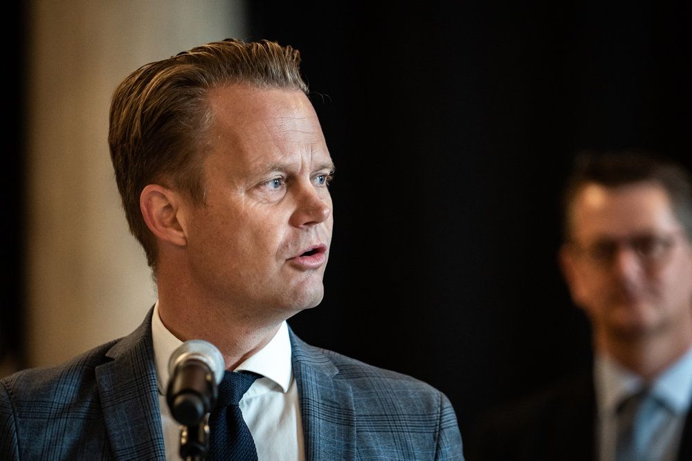 Udenrigsminister Jeppe Kofod (S) tager fredag til Rusland for at mødes med den russiske udenrigsminister.