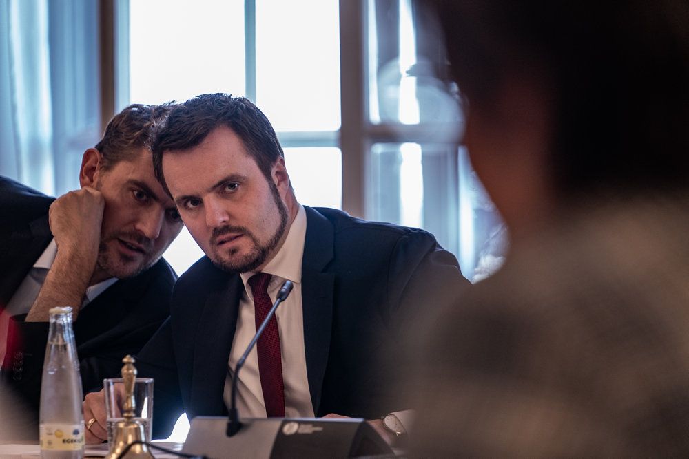 Folketingets Erhvervsudvalg havde torsdag erhvervsminister Simon Kollerup (S) i åbent samråd om udlejningsperioden for sommerhuse.