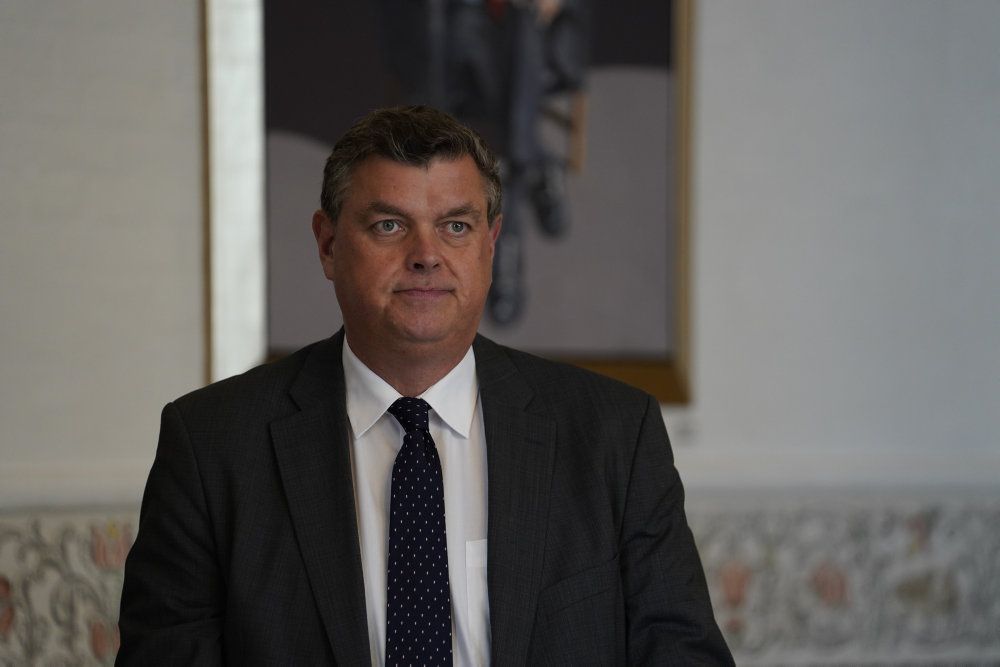 Miljø- og Fødevareudvalget har kaldt minister for fødevarer, fiskeri og ligestilling Mogens Jensen (S) i samråd om coronasmitte blandt mink. Samrådet afholdes på Christiansborg, onsdag den 28. oktober 2020.