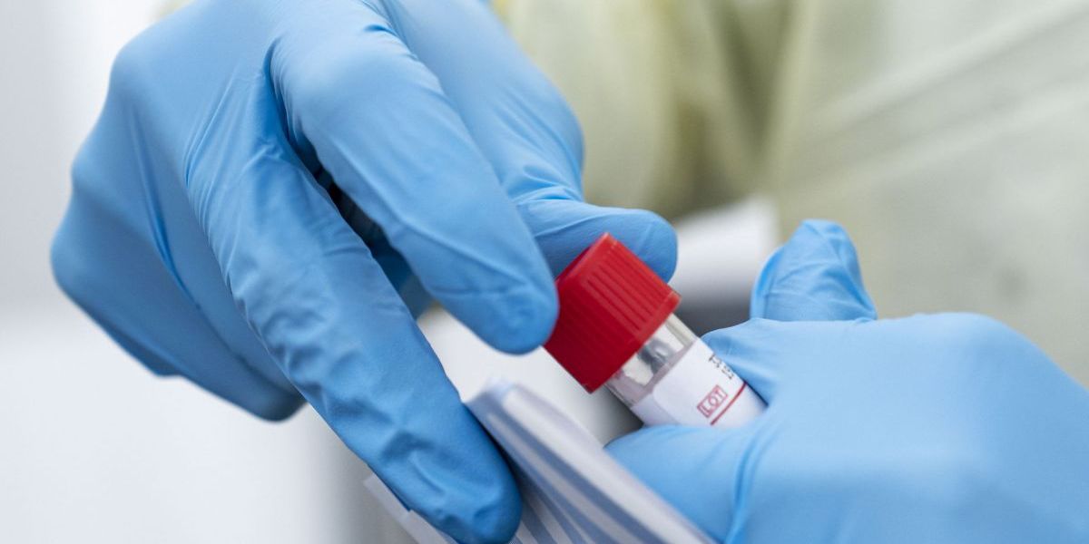 Statens Serum Institut har beregnet, at der er udsigt til stigende smitte i fire ud af landets fem regioner den kommende tid. (Arkiv)