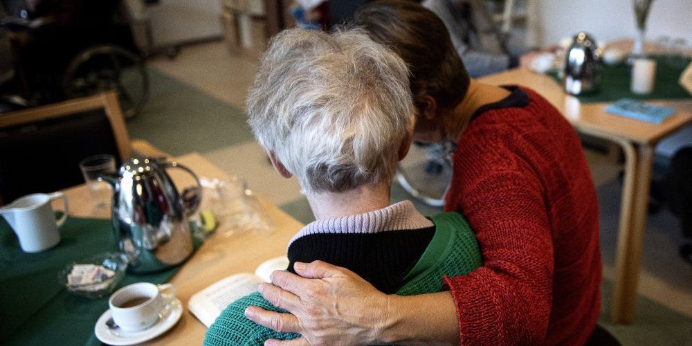 Demens er tegn på sygdom i hjernen. Det rammer oftest personer over 65 år, men kan ses helt ned i 40-50-års alderen. (Arkiv)