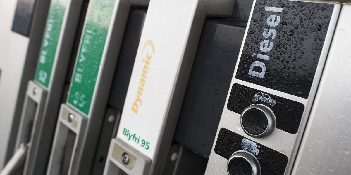 Professor i energiplanlægning kritiserer Tønder kommunes beslutning om at lease 129 'sorte' biler. (Arkiv)