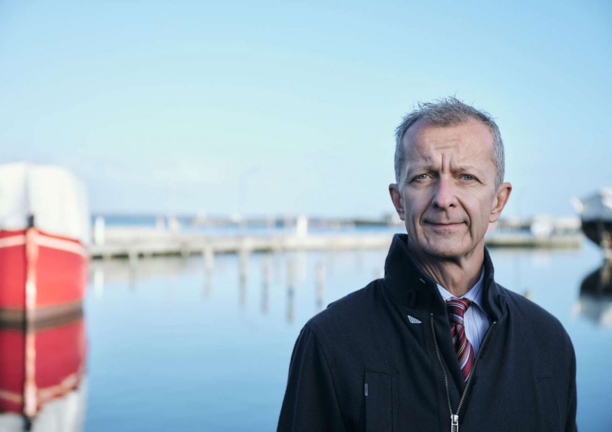 "Vi har en formodning om, at det er startet via Thyholm Skole, hvor en smittet voksen og elev var nogle af de første tilfælde, vi fik meldinger om," fortæller Jesper Thyrring Møller, kommunaldirektør i Struer.