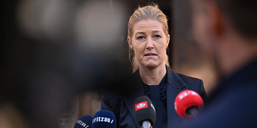 Sofie Carsten Nielsen har fået en stormfuld start som politisk leder for Radikale Venstre. Onsdag aften fortæller formanden for partiets kommunalpolitiske netværk, at byrødderne står samlet bag den nye leder.