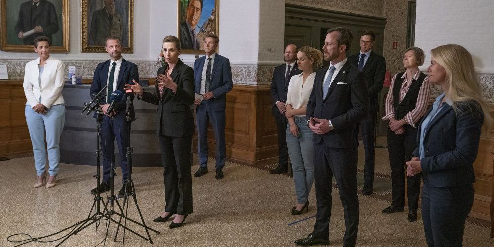 Politikernes troværdighed lå ifølge undersøgelse allerhøjest i foråret, hvor store dele af samfundet var lukket ned. (Arkiv)