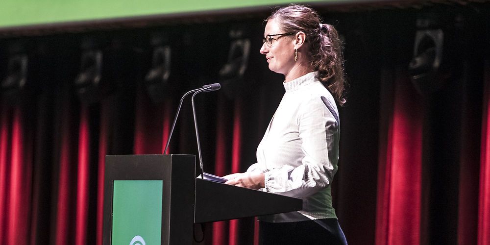 Teknik- og Miljøborgmester i Københavns Kommune, Ninna Hedeager Olsen (Ø), mener, at det er "under al kritik", at hendes egen forvaltning ikke overholder kommunens regler.