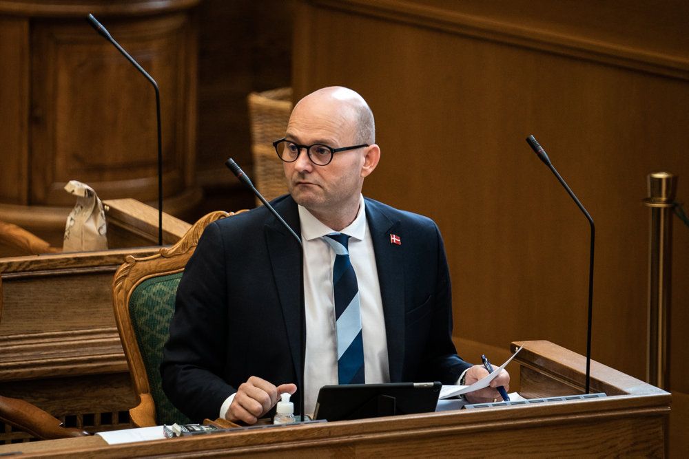 Søren Pape Poulsen (K) er gået i selvisolation, fordi han er smittet med coronavirus, men han vil arbejde hjemmefra, da han ikke har nogen symptomer. (Arkivfoto)