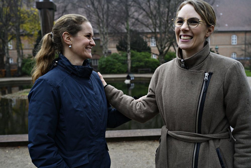 Ifølge præsident i Danmarks Naturfredningsforening Maria Gjerding (t.h.) står den socialdemokratiske miljøminister Lea Wermelin (t.v.) med en kæmpe opgave for at få hanket op i Miljøstyrelsen. (Arkivfoto).