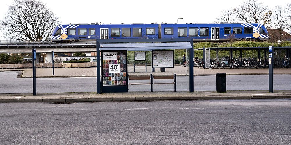 Ansatte i en lang række erhverv må igen tage bussen over kommunegrænserne i syv nordjyske byer.