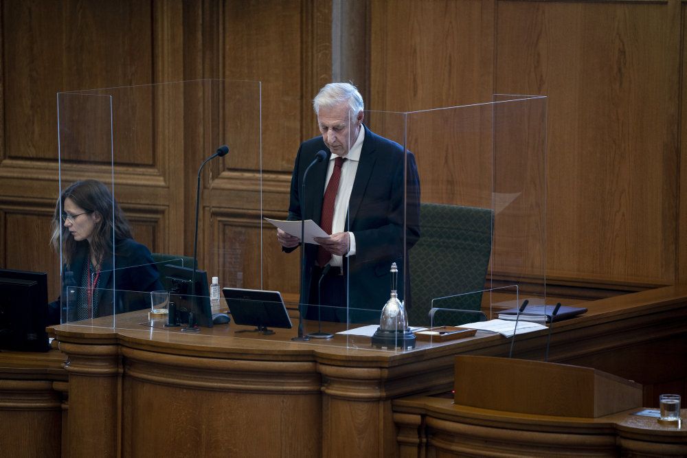 Folketingets formand, Henrik Dam Kristensen (S), kan konstatere, at der ikke er den fornødne opbakning til at gennemføre en hastelovgivning, der skal sikre lovgrundlaget for aflivningen af mink.