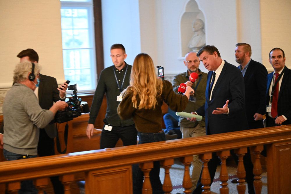 Fødevareminister Mogens Jensen (S) er onsdag i krydsild til et mink-samråd.