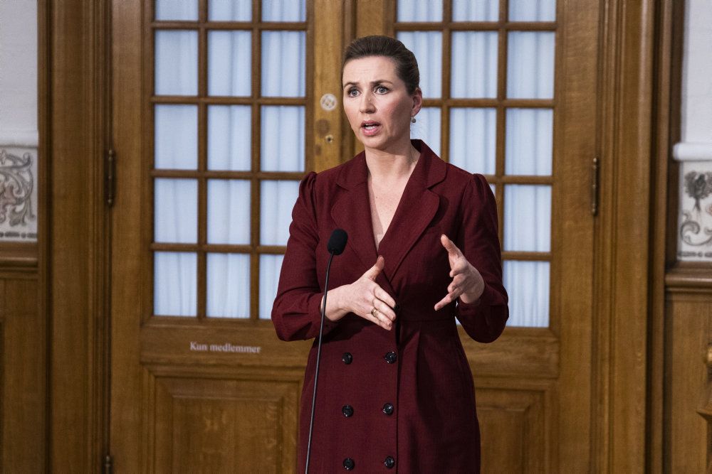De strammere regler i syv nordjyske kommuner gælder som udgangspunkt til 3. december, men statsminister Mette Frederiksen (S) åbner for, at de kan løsnes før. Det afhænger dog af sundhedsmyndighedernes risikovurderinger.