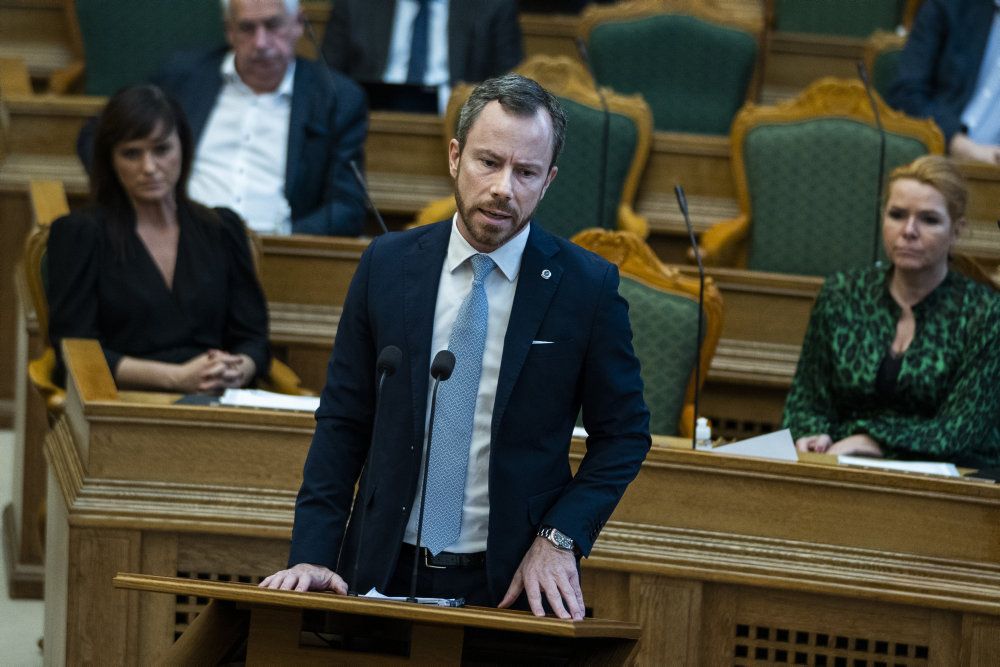 Jakob Ellemann-Jensen (V) skal onsdag aften mødes med finansminister Nicolai Wammen (S) for at tale om næste års finanslov.