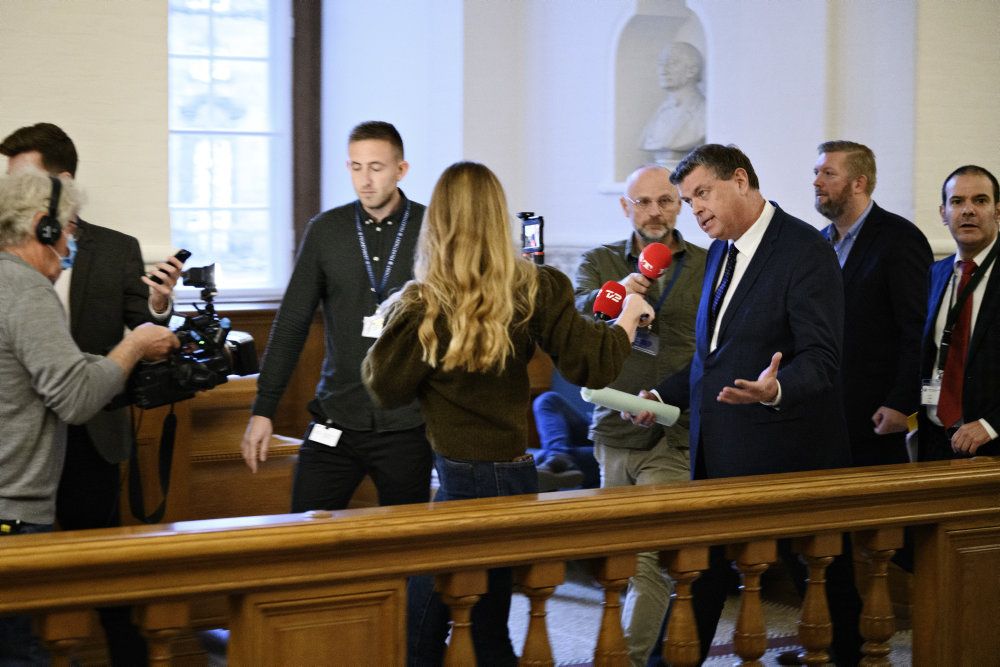 Minister for fødevarer, fiskeri og ligestilling Mogens Jensen (S) afviser torsdag, at regeringen støtter en plan om at fastholde 56.000 avlsmink i Danmark.