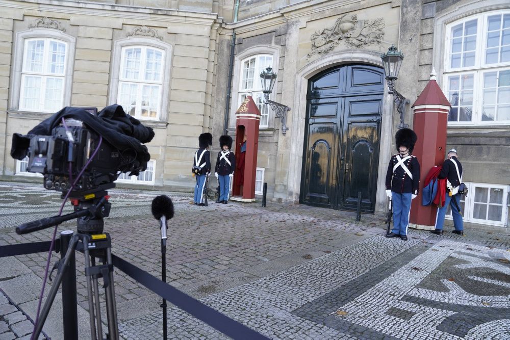 Statsminister Mette Frederiksen (S) præsenterer ændringer i regeringen for Dronninge Margrethe, pa? Amalienborg torsdag den 19. november 2020.