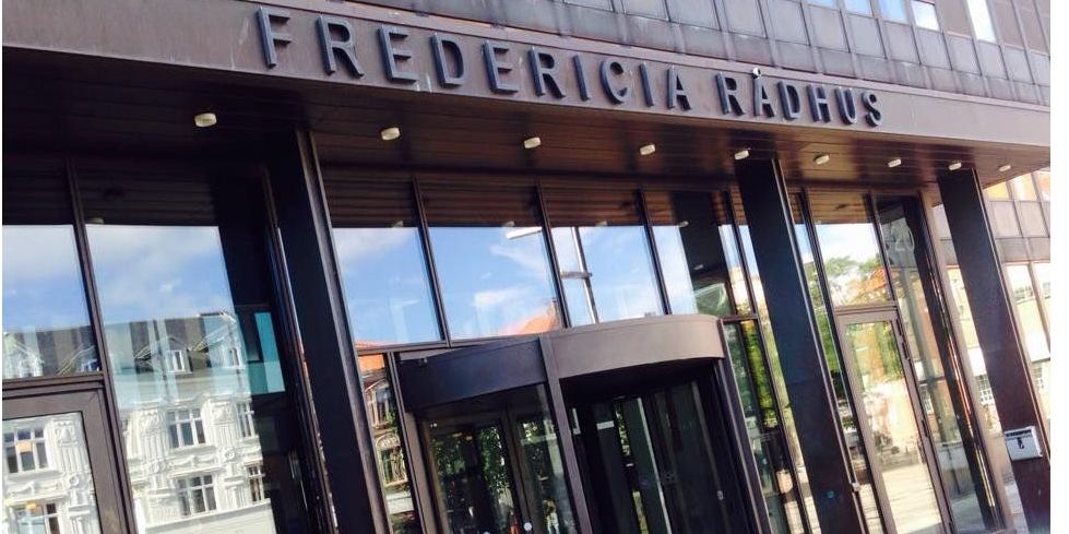 Fredericia Kommune har nedsat en krisestab, som mødes hver dag og drøfter kommunens håndtering af situationen efter rystelserne i ledelsen. (Arkiv)