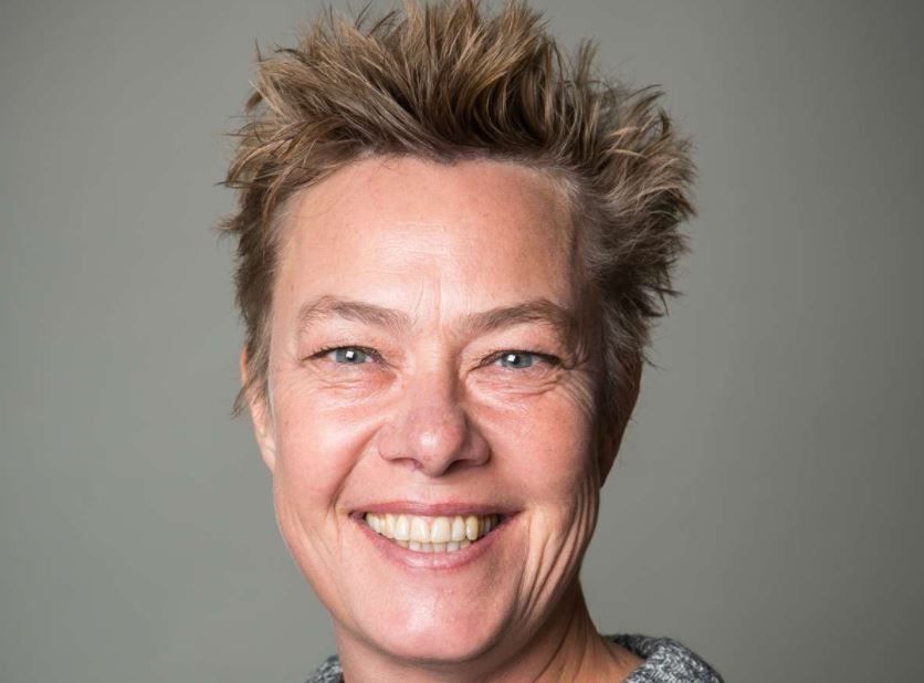 Udvalgsformand Signe Lune (S) fra byrådet i Lolland Kommune glæder sig meget over den nye skole.