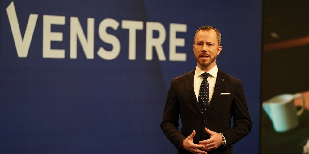 Venstre foreslår, at der afsættes fem milliarder kroner til udtagning af klimabelastende landbrugsjorde, siger V-formand Jakob Ellemann-Jensen på partiets digitale landsmøde.