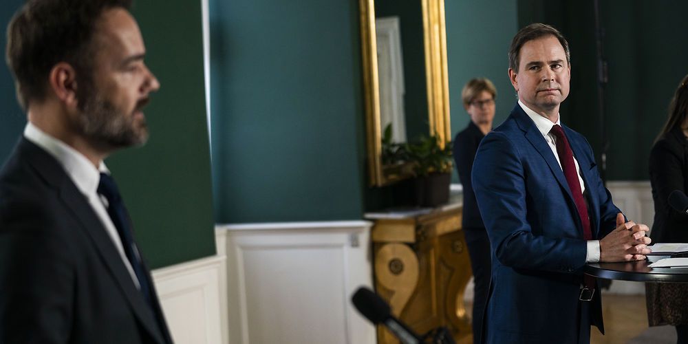 Selvom Finansministeren, Nicolai Wammen (S), ved et pressemøde i marts lovede, at kommunerne skulle dækkes fuldt ud for deres merudgifter til håndtering af coronapandemien, så bliver det mere end almindeligt svært at gøre i praksis, når han og KL-formand Jacob Bundsgaard skal enens om en yderligere statslig kompensation.