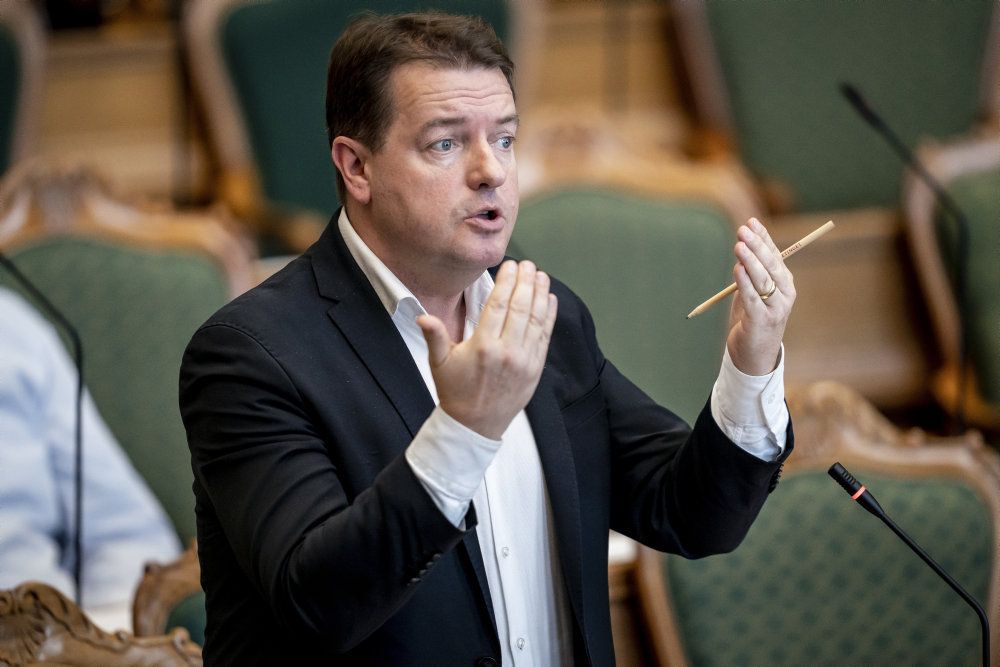Jens Rohde (R) holder snitterne 100 procent fra at behandle Instrukskommissionens konklusioner i Folketingets mest magtfulde udvalg.