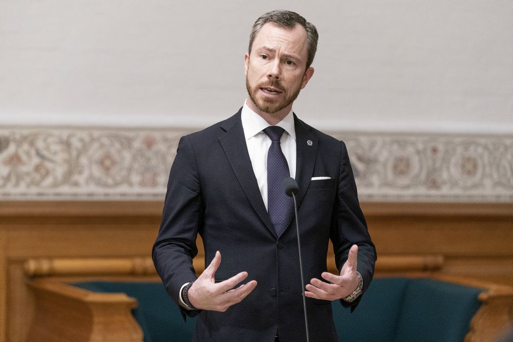 Venstres formand, Jakob Ellemann-Jensen, hæfter sig ved, at Inger Støjberg har beklaget fejl, og at hun ikke selv direkte gav ulovlig ordre om at adskille asylpar, hvoraf den ene var mindreårig. (Arkivfoto).