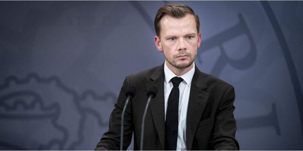 Beskæftigelsesminister Peter Hummelgaard (S) er tilfreds med, at ny aftale åbner for, at hjælp til virksomheder kan nå hurtigere frem.