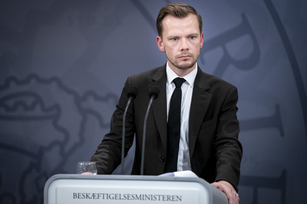 Beskæftigelsesminister Peter Hummelgaard (S) har været med til at forhandle aftale om yderligere hjælp til erhvervs- og kulturlivet på plads. (Arkivfoto)