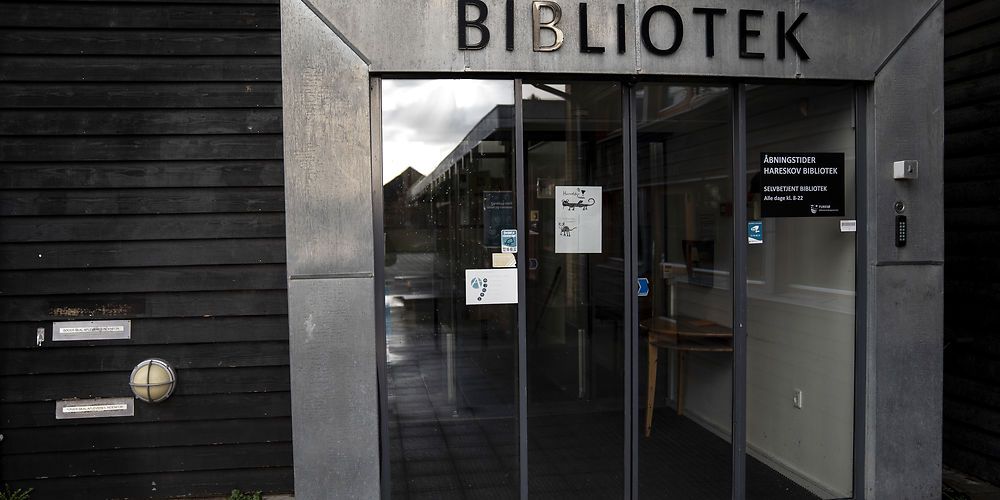 (Arkiv) Når bibliotekerne er lukket på grund af smittefaren ved corona, er der færre muligheder for adgang til computere blandt andet til jobsøgende.