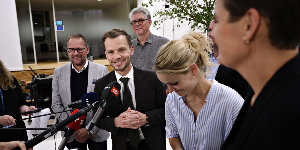 Der var højt humør hos regeringen og forligspartierne, da de med beskæftigelsesminister, Peter Hummelgaard (S), i front kunne præsentere ny ret til tidlig pension. Nu ser det ud til, at en stor andel af finansieringen er baseret på kreativ finansiering.