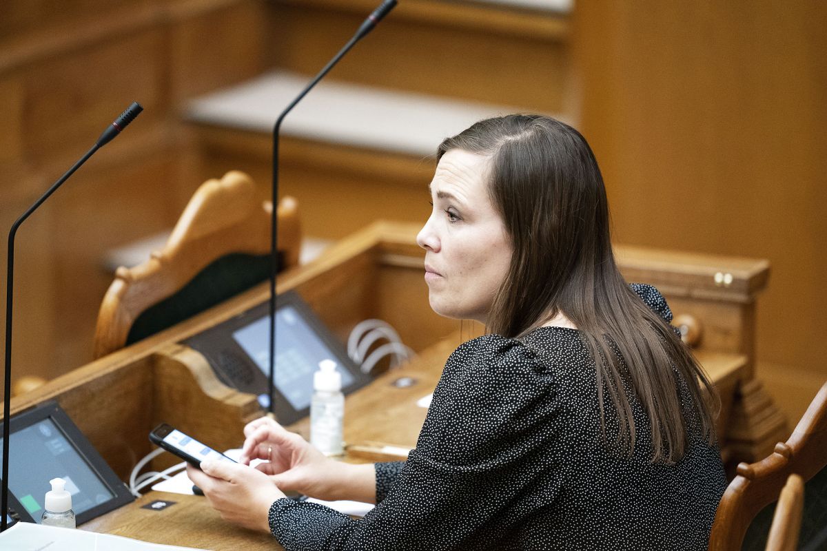 Astrid Krag mister sin post som indenrigsminister og bliver i stedet social- og ældreminister.