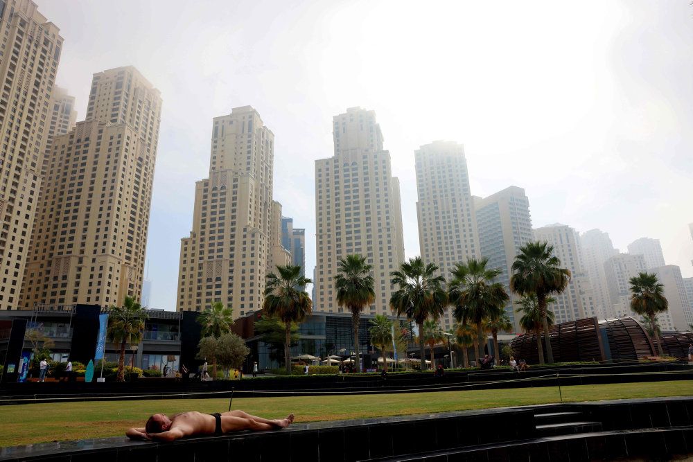 Dubai har slået sig op på at være et solrigt, karantænefrit tilflugtssted under coronapandemien. Men nu er det for en stund slut med at rejse til og fra millionbyen fra Danmark. (Arkivfoto)