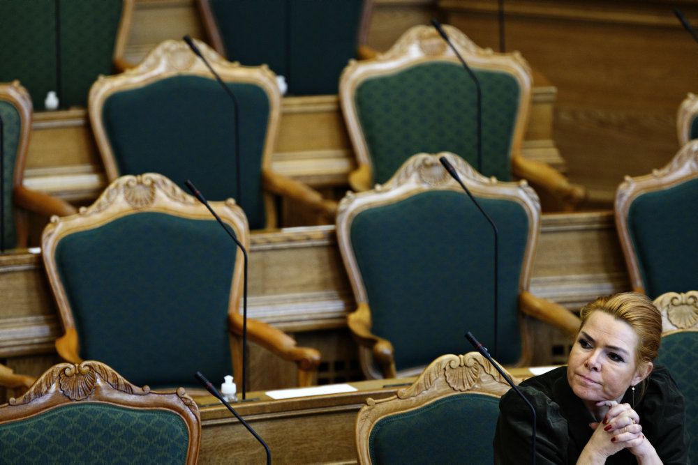 Inger Støjberg (V) føler sig ladt i stikken af sit parti. I hvert af partitoppen.