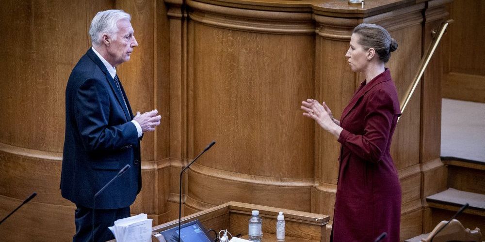 Statsminister Mette Frederiksen (S) har sendt et brev til Folketingets formand, Henrik Dam Kristensen (S), for at få lukket Folketinget delvist ned i en periode. Det skyldes covid-19-situationen. (Arkiv)