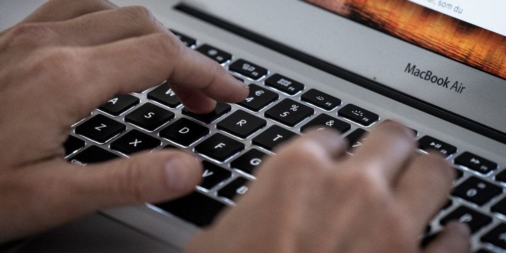 I 52 procent af henvendelserne til SletDet-rådgivningen har sagen handlet om en pige, mens den i 21 procent har handlet om en dreng. I resten af henvendelserne er kønnet ukendt. (Arkiv)