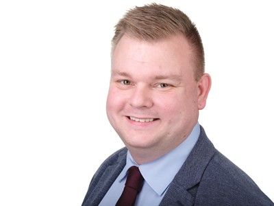 "Vi skal i dialog med med-udvalget, for der er en kultur, vi skal hjælpe med at få løst, og hvordan kan vi give bistand til at klare det," sagde udvalgsformand Simon Hansen (S) under byrådsmøde torsdag aften ifølge Folketidende.