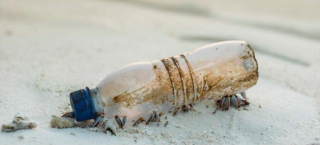 Plast er et værdifuldt materiale, der kan genanvendes. Derfor har Aarhus Kommune omdannet kommunens bæredygtige plaststrategi til en vejledning, der gerne skulle inspirere andre.
